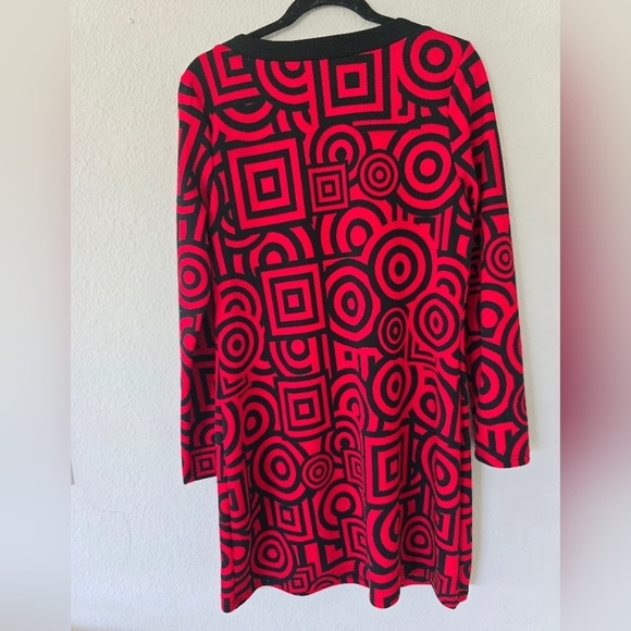 Aryeh Dress Womens Sz L Geo Print Red Black Stretch Knit Dark Romantic Exellent - Picture 11 of 11